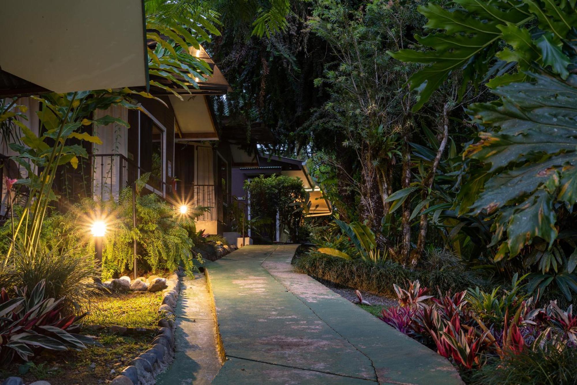 Cabanas Green House San Vito Exterior photo
